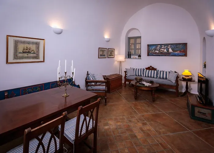 Azure Santorini וילה אימרוביגלי