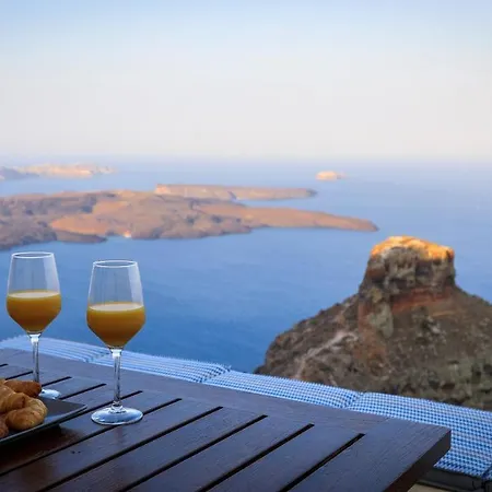 فيلة Azure Santorini