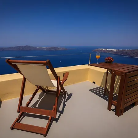 فيلة Azure Santorini